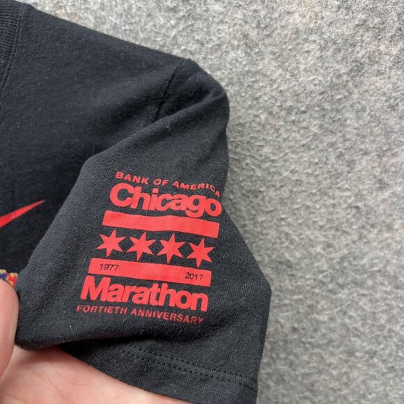 Nike Chicago Marathon Shirt Womens Medium Black Dri Fit 2017 Running Tee - Picture 5 of 12
